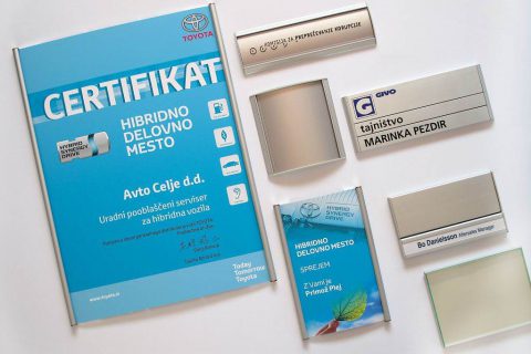 OZNAČEVALNI SISTEMI & TABLE